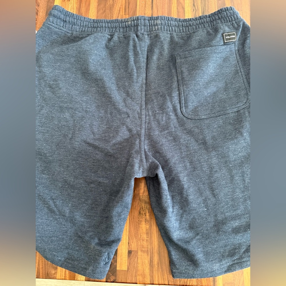 Volcom Navy Sweat Shortsp - Picture 6 of 6